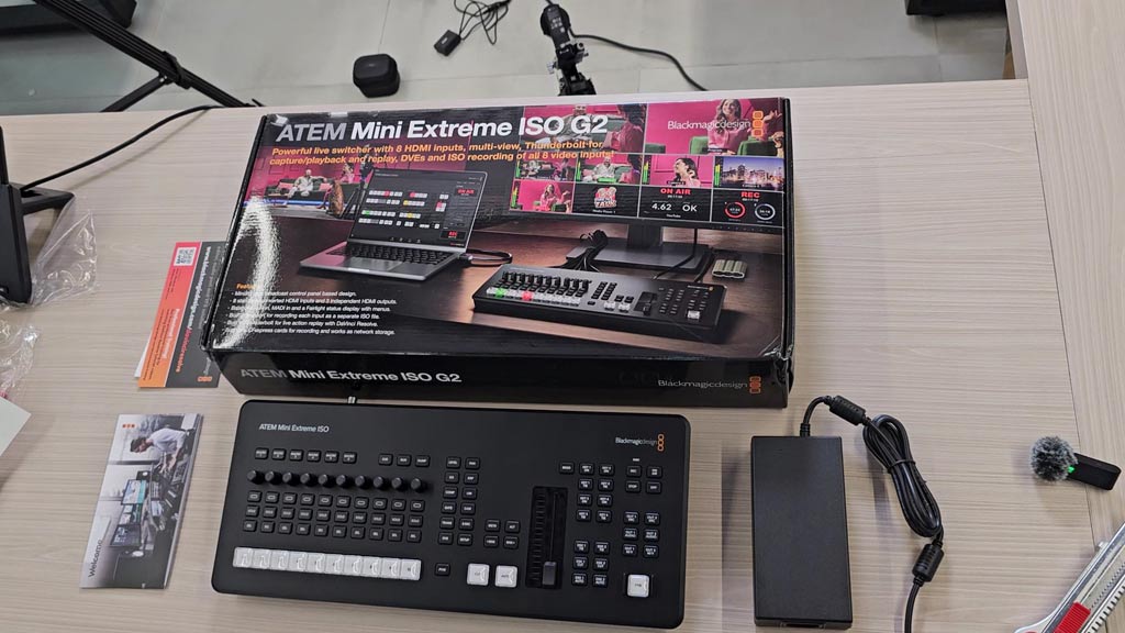 ATEM Mini Extreme ISO G2 with its box, power supply and welcome card