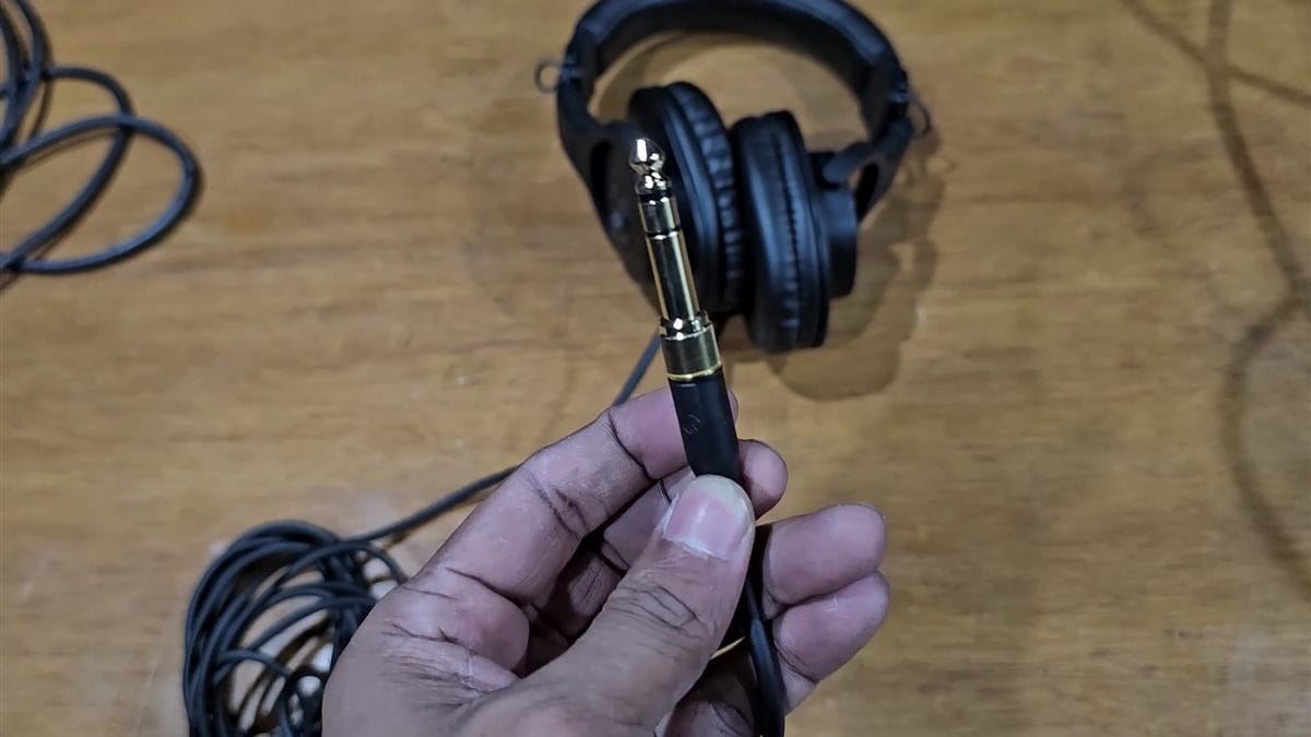 Audio-Technica ATH-M30x cable with 6.3 mm screw-on adapter