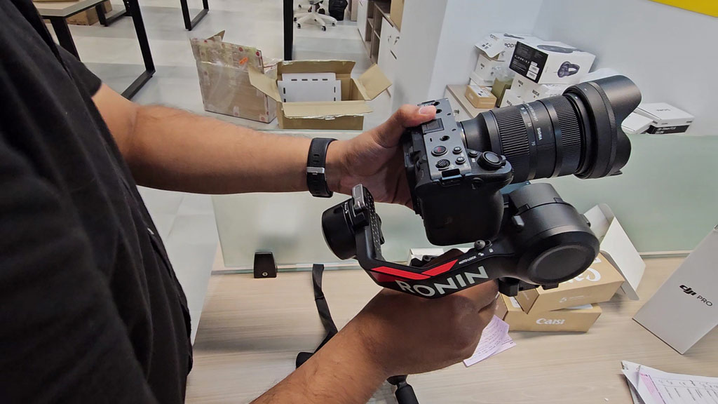 Sony Cinema Line camera with zoom lens mounted on the DJI RS 4